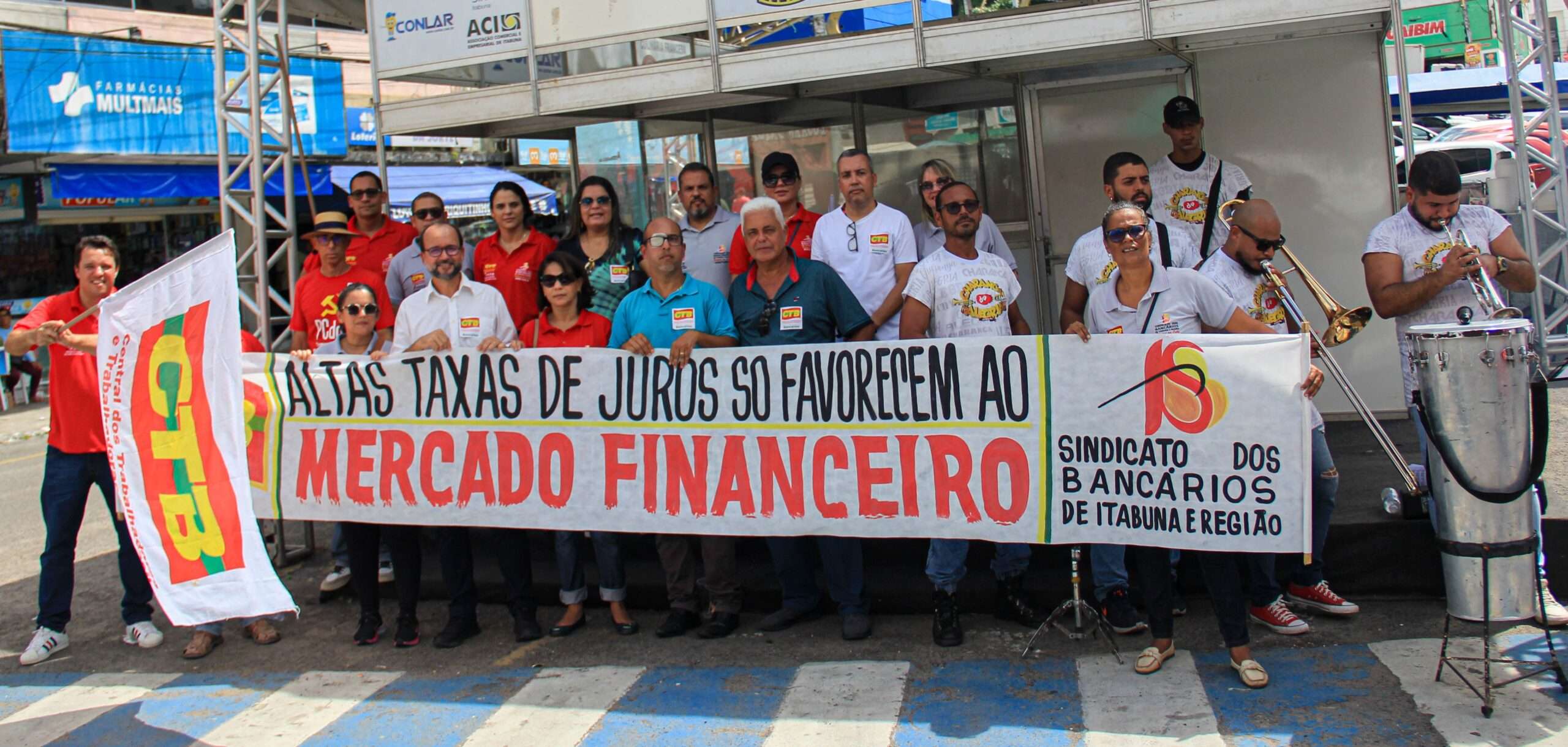 1º DE MAIO UNIFICADO TRABALHADORES SE MANIFESTAM POR EMPREGO RENDA